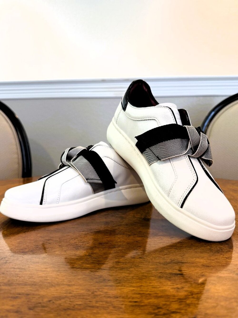 Kate Spade Lexi Sneakers Size 7.5
